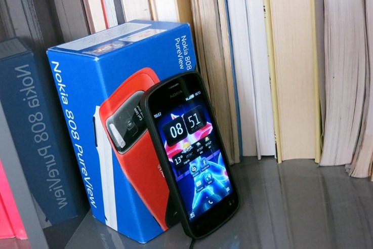 Nokia Pureview 808 (1).jpg